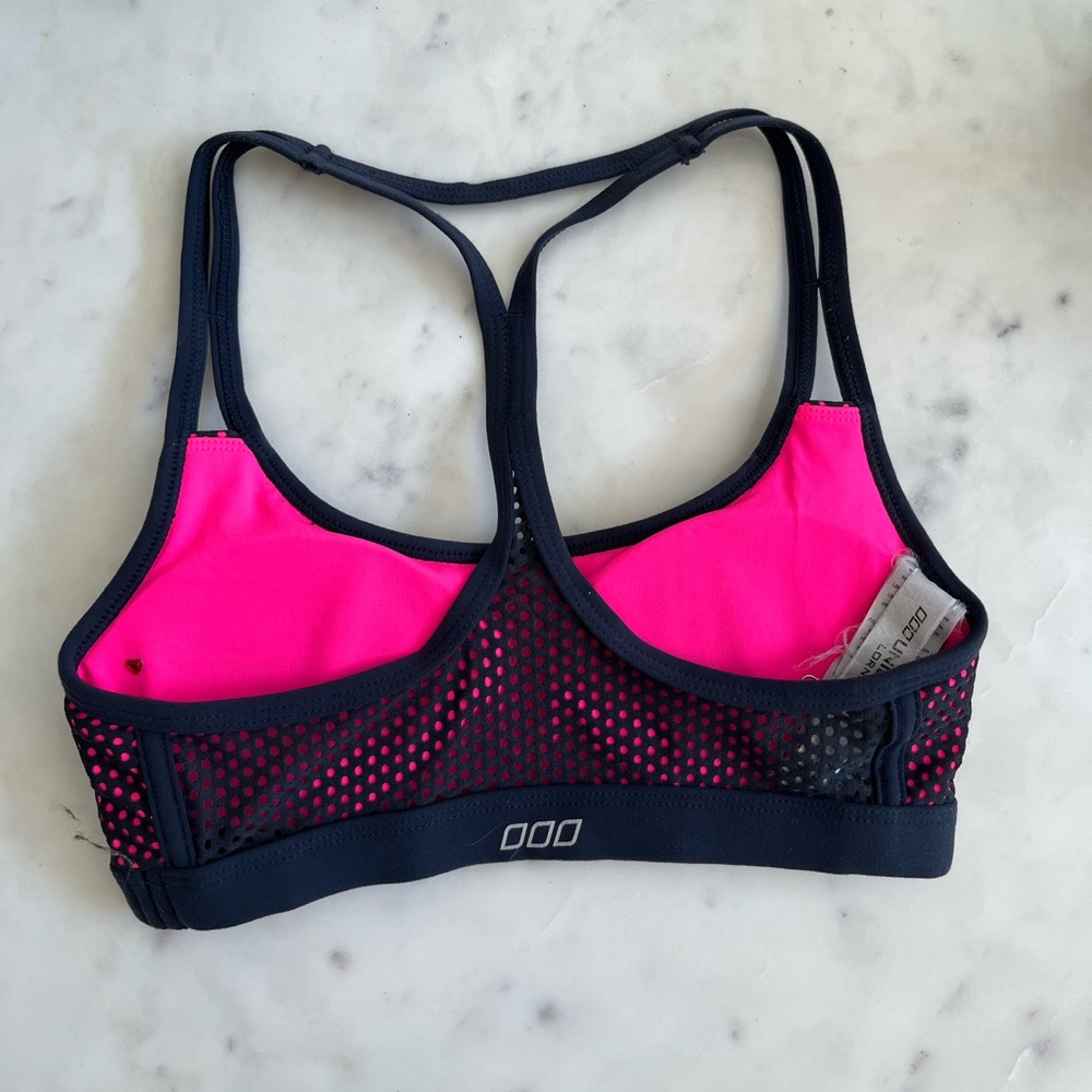 Lorna Jane Hot Pink & Mesh Sports Bra in XS - Picture 2 of 6